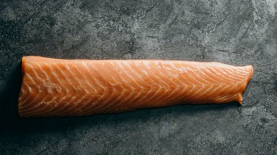 Comment savoir si le saumon est toujours bon? 